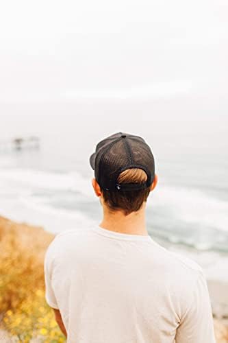 יומיומי בקליפורניה מרלין, מידוויי, כובע סגנון בייסבול של שורס