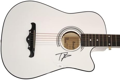 דייב גרוהל חתם על חתימה בגודל מלא גיטרה אקוסטית עם אימות ג 'יימס ספנס ג' יי. אס. איי קוא - פו פייטרס ונירוונה-אקונומיקה,