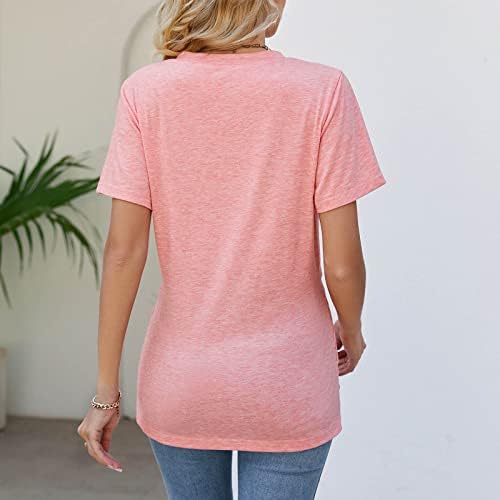 חולצות טריקו לנשים של QCemeni קיץ צמרות עטוף צוואר V צוואר חולצת שרוול קצר 2023 חולצה טי טרנדית סוליד סולי