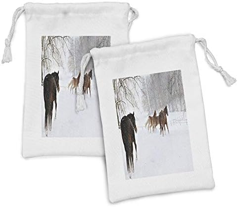 סט כיס חורף של אמבסון סט של 2, סוסים בשלג שמשחקים בכיף ביער צילום בעלי חיים עונתיים, תיק משיכה קטן למסכות